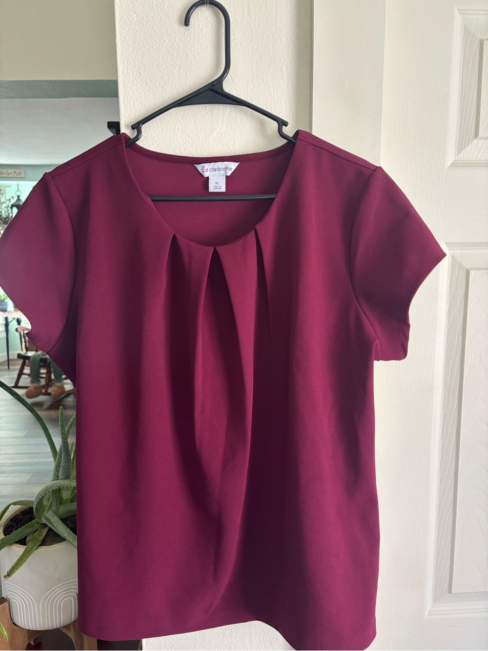Liz Claiborne Burgundy Pleated Short-Sleeve Blouse